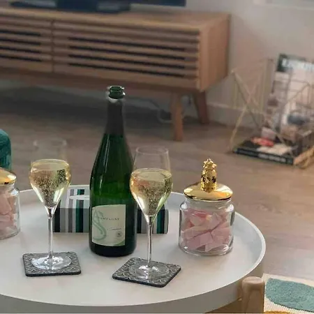 Dom Perignon, Magnifique Au Coeur Du Centre D'epernay * 에페르네이