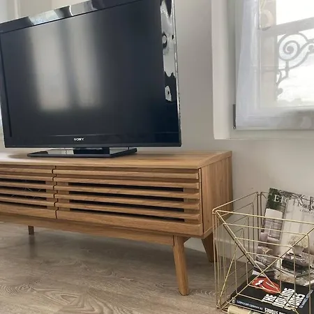 Dom Perignon, Magnifique Au Coeur Du Centre D'epernay