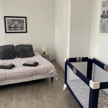 Dom Perignon, Magnifique Au Coeur Du Centre D'epernay 아파트 *