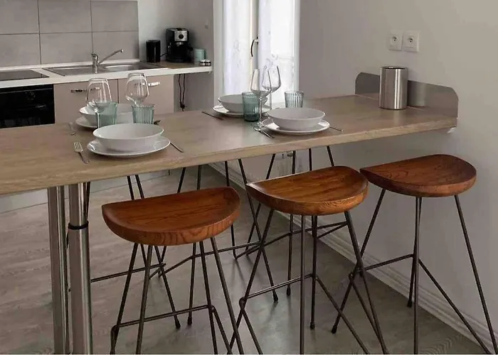 Dom Perignon, Magnifique Au Coeur Du Centre D'epernay Épernay